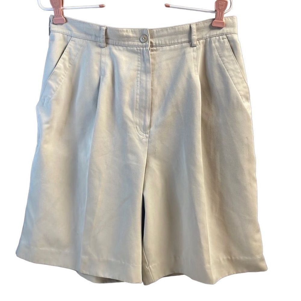 Tail Cream Pleated Bermuda Shorts